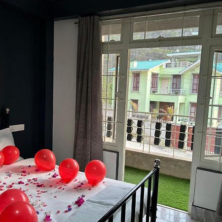 Na-U-Iaka Homestay Shillong Extérieur photo