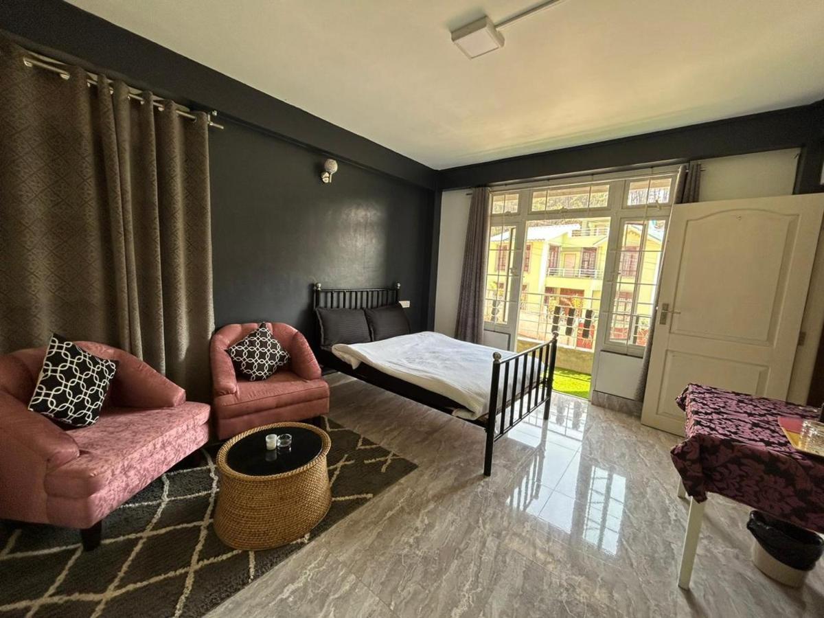 Na-U-Iaka Homestay Shillong Extérieur photo