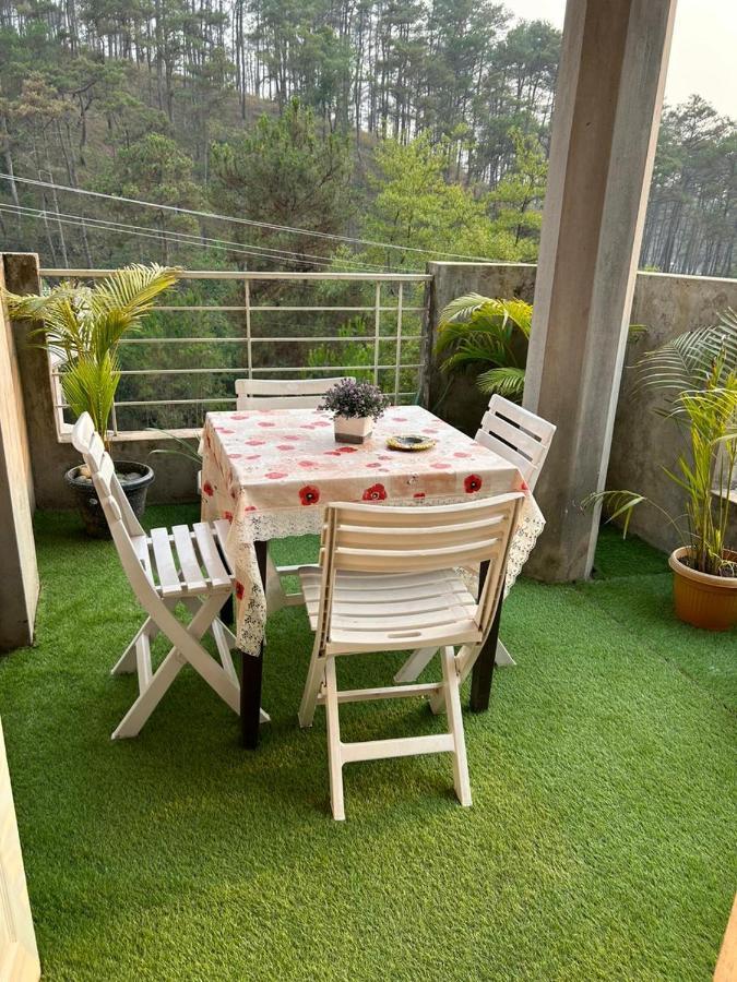 Na-U-Iaka Homestay Shillong Extérieur photo