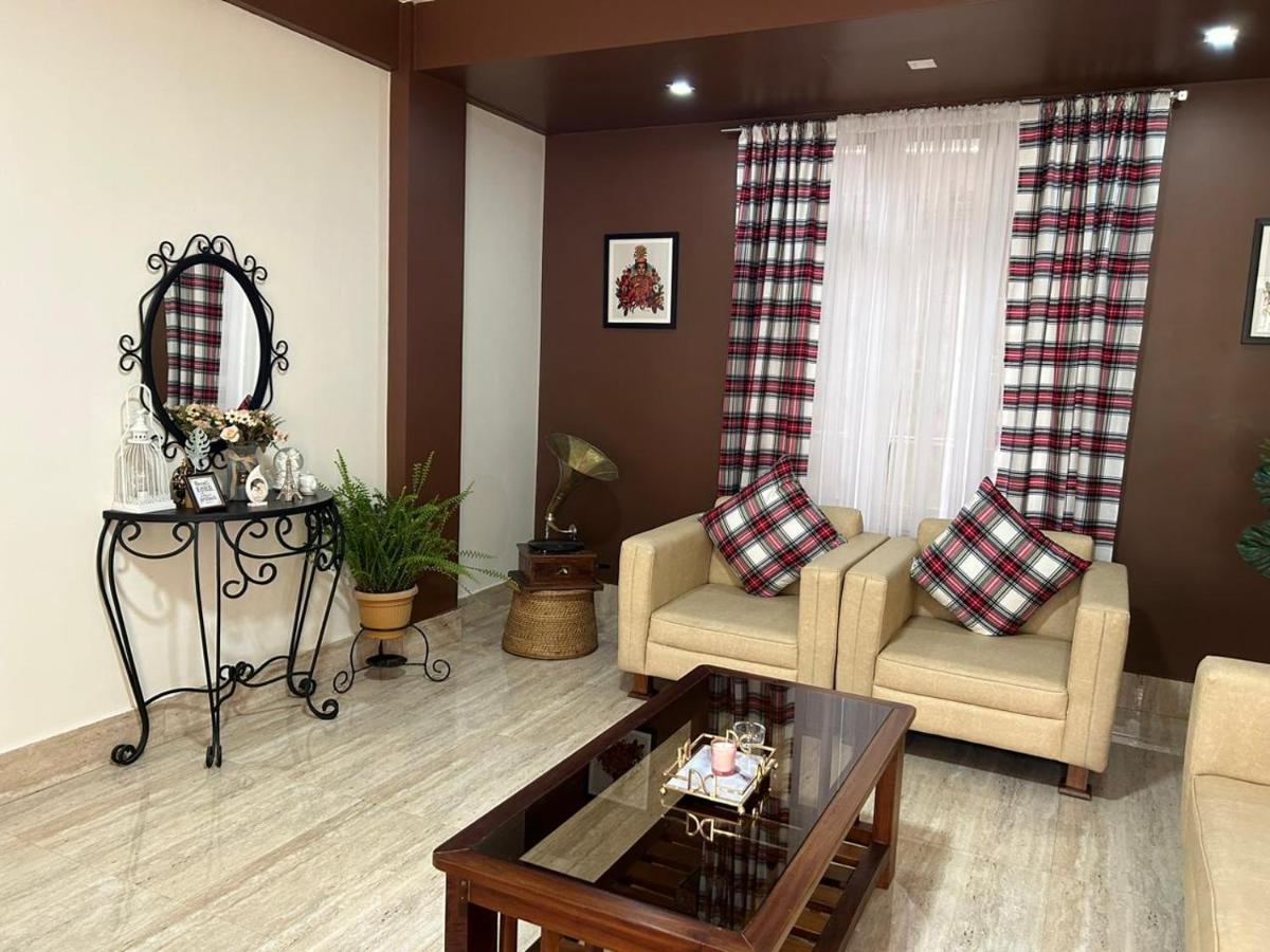Na-U-Iaka Homestay Shillong Extérieur photo