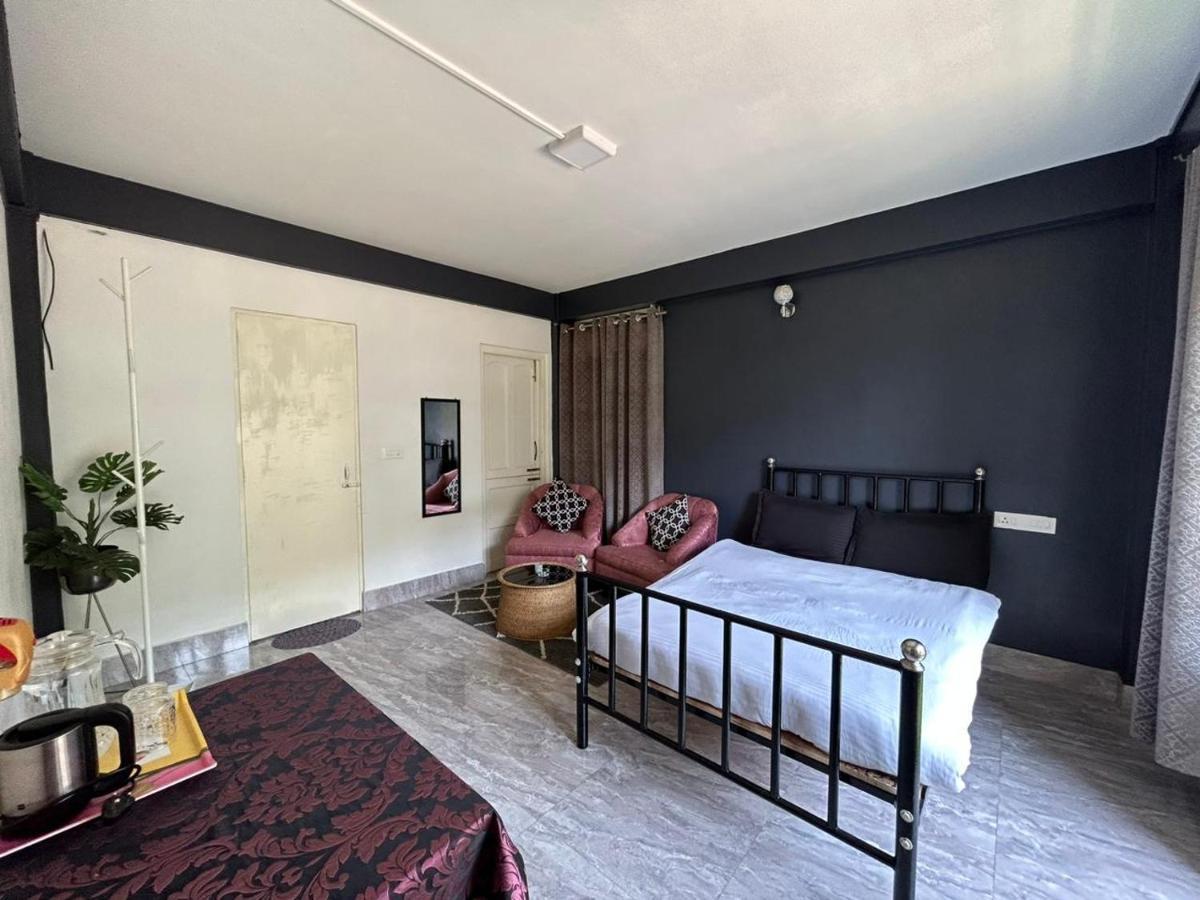 Na-U-Iaka Homestay Shillong Extérieur photo