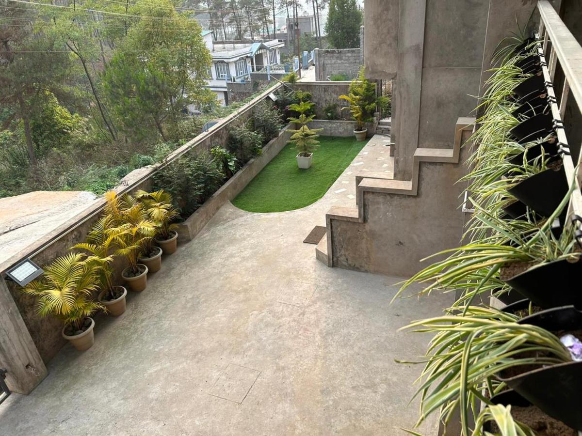 Na-U-Iaka Homestay Shillong Extérieur photo